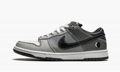 NIKE SB DUNK LOW Lunar Eclipse West