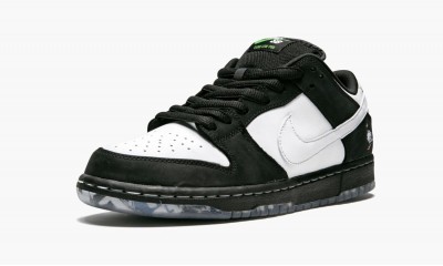 Nike SB Dunk Low Staple Panda Pigeon