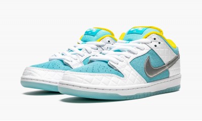 NIKE SB DUNK LOW FTC Lagoon Pulse