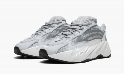 ADIDAS YEEZY BOOST 700 V2Static