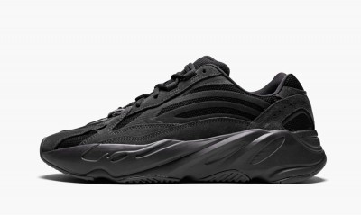 ADIDAS YEEZY BOOST 700 V2Vanta