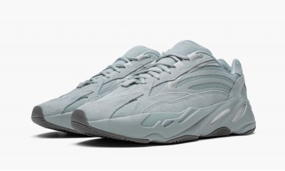 ADIDAS YEEZY BOOST 700 V2Hospital Blue