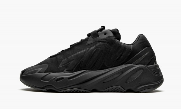 ADIDAS YEEZY BOOST 700 MNVNTriple Black