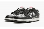 Nike SB Dunk Low OG QS Quartersnacks Zebra