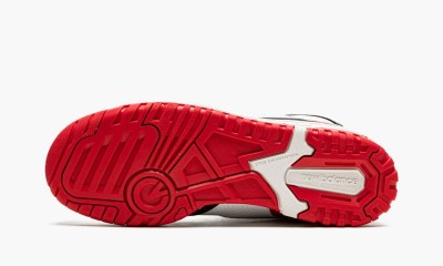 NEW BALANCE
550 RED/BLACK