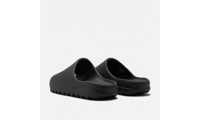 Yeezy Slides 'Onyx' 2022 (runs small, order one sizes up)