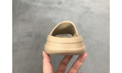 Yeezy Slides 'Pure' GZ5554 (runs small, order one sizes up)