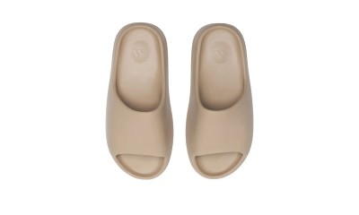 Yeezy Slides 'Pure' 2021 (runs small, order one sizes up)