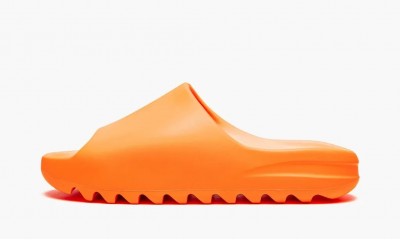Yeezy Slides 'Enflame Orange' GZ0953 (runs small, order one sizes up)