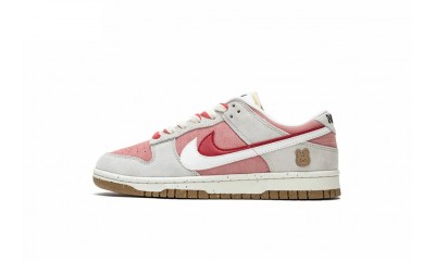 Wmns Dunk Low SE '85' Bunny Cookies