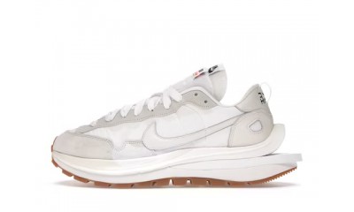 Nike Vaporwaffle sacai Sail Gum